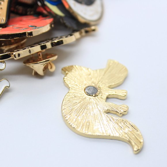 MYSTERY PINS 5 flawed pins box - see description - Picture 8 of 8